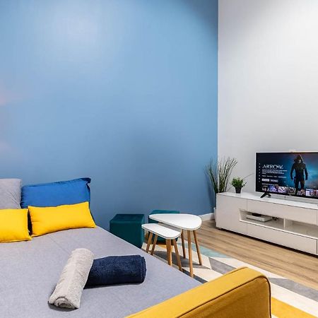 Aux Portes De Bordeaux Le Loft Samba Mindurguest Begles Bagian luar foto